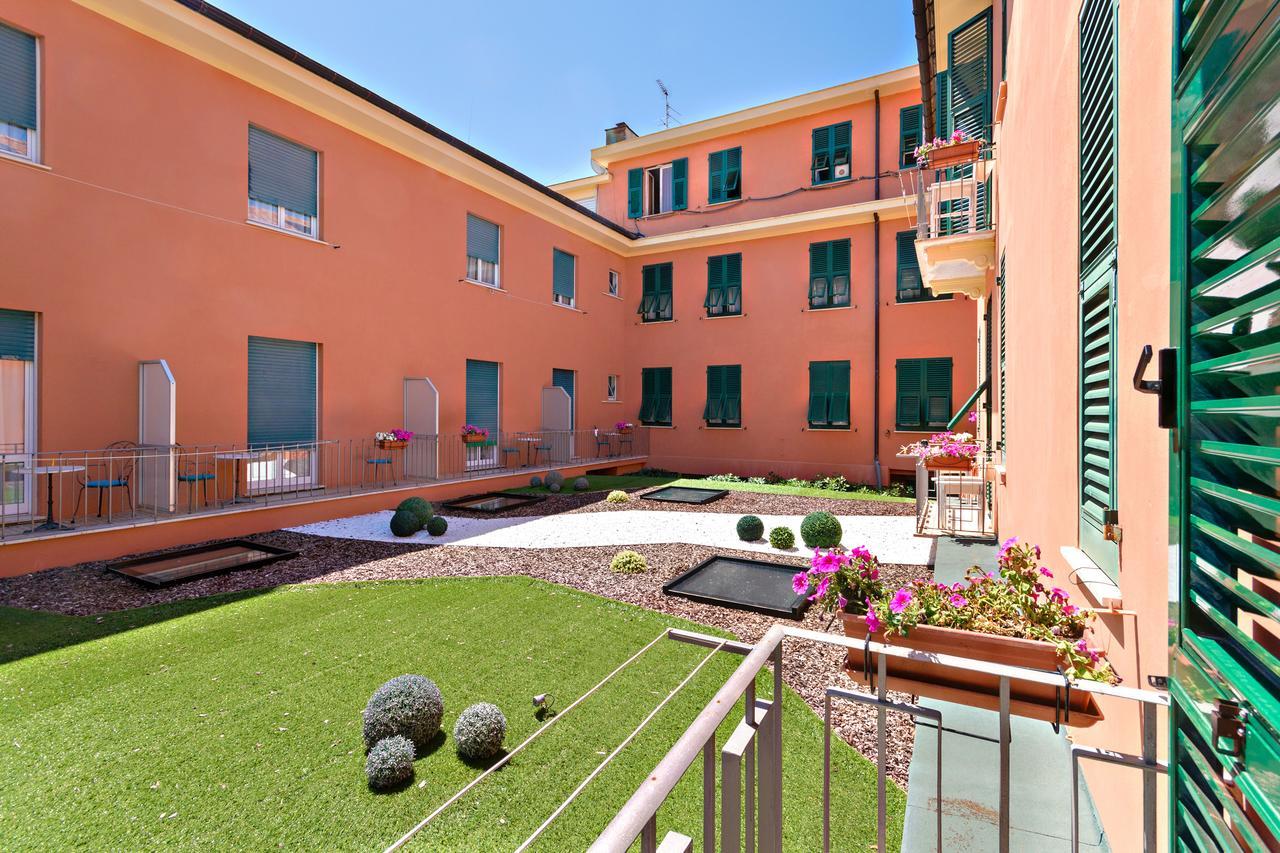 Hotel Monte Rosa Chiavari Exterior photo